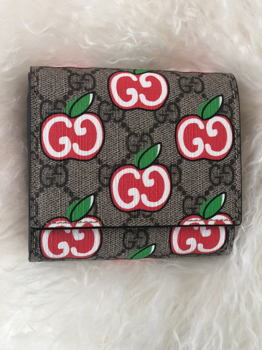 Gucci GG Supreme Monogram Apple Print Card Case Wallet in Tan
