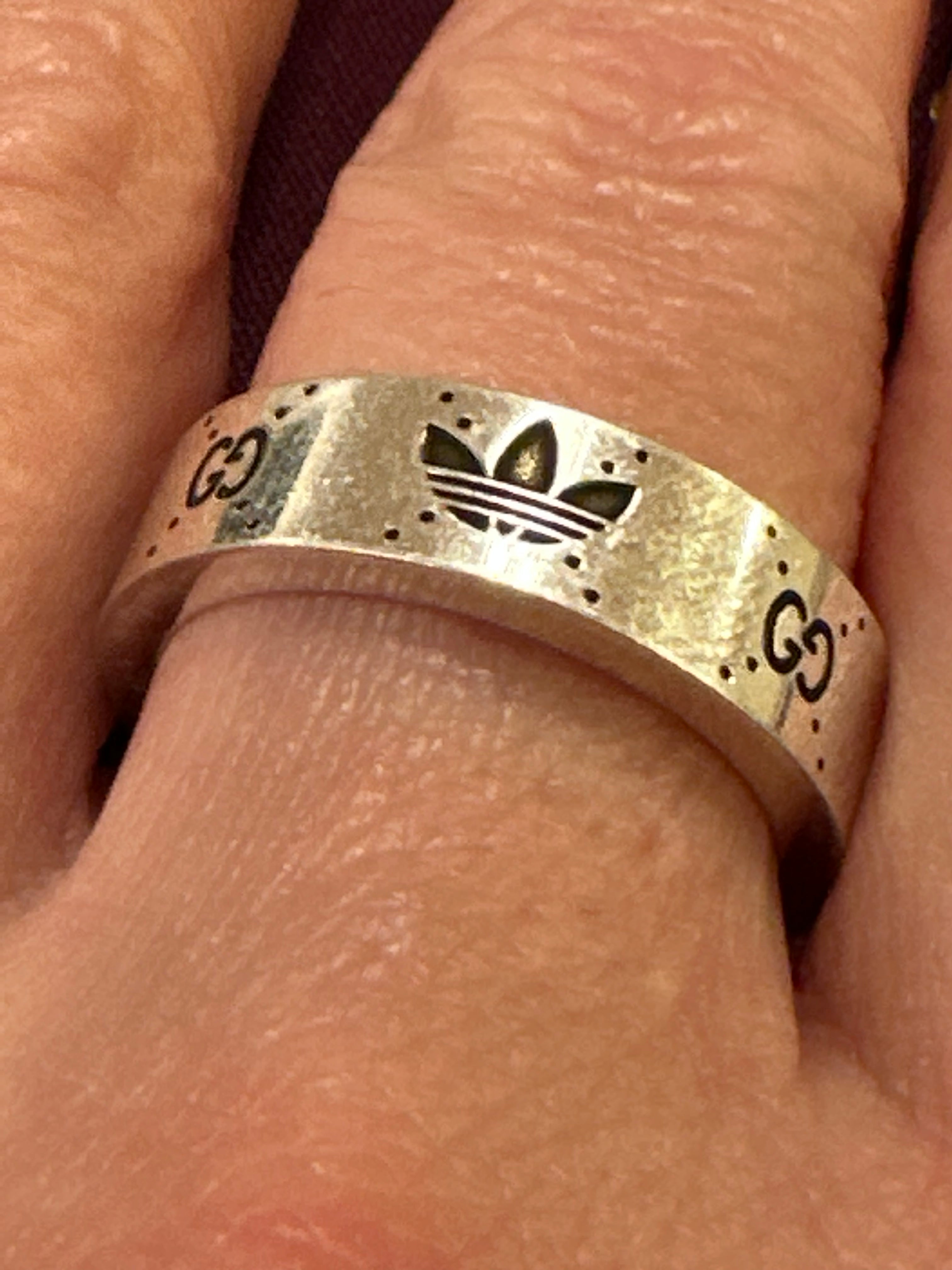 adidas gucci handschuhe Gucci x Adidas Engraved Silver Ring