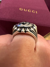 Load image into Gallery viewer, Gucci Interlocking G Engraved Ring