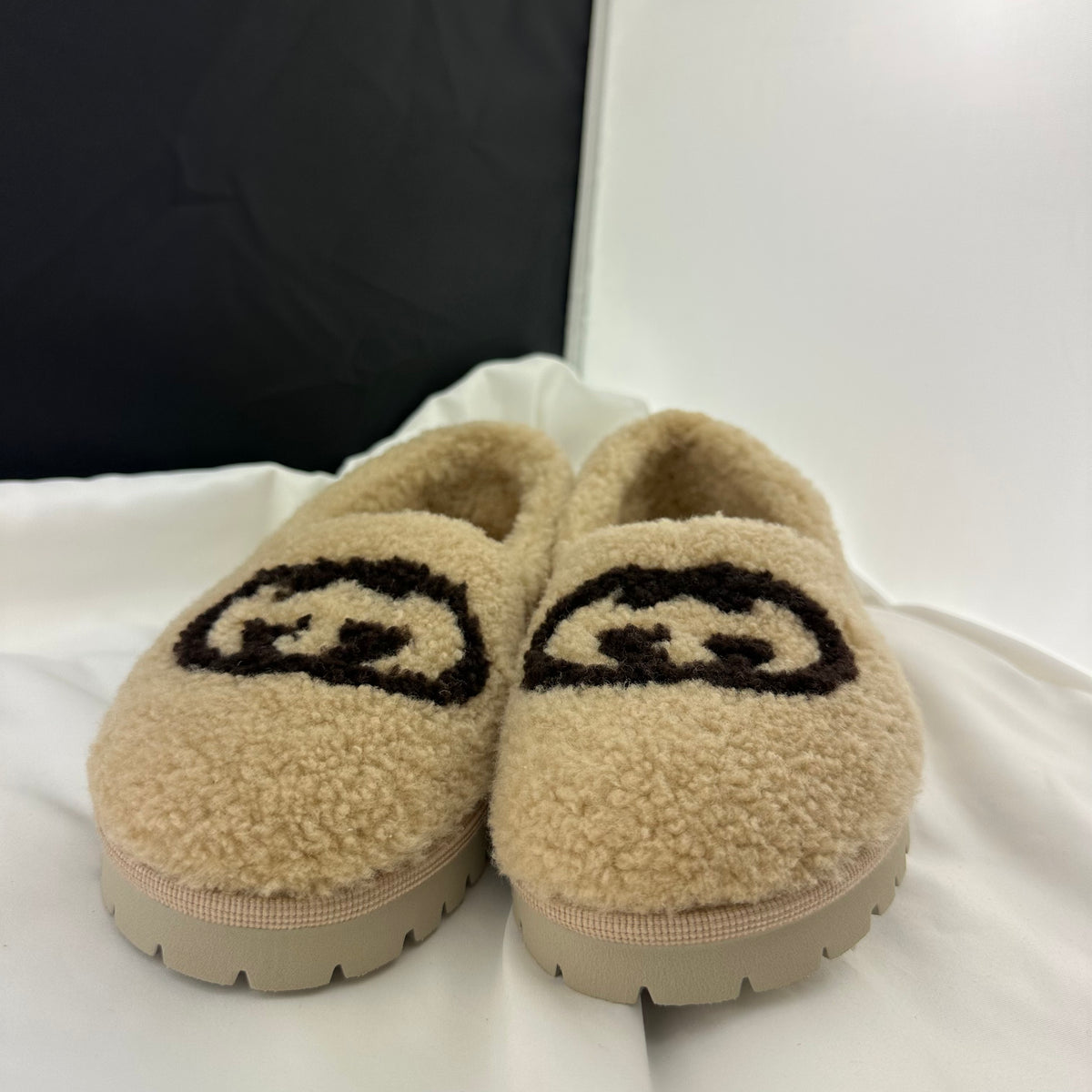 Louis Vuitton - Cream Wool Slipper