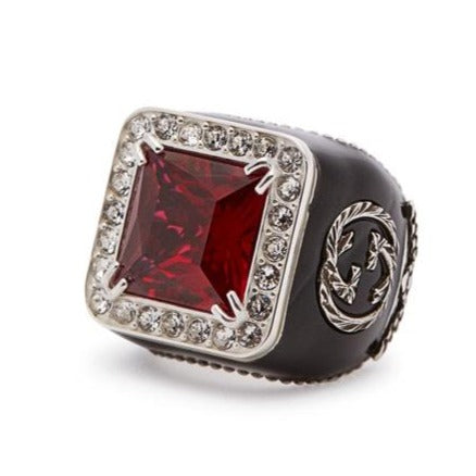 GUCCI GGマーモント レッドストーン リング Gucci GG Crystal-embellished Signet Ring in Red – Gavriel.us