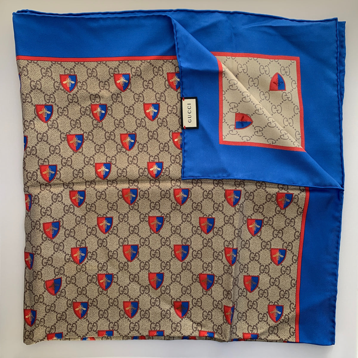 Gucci Supreme Scarf with Bee Crest –