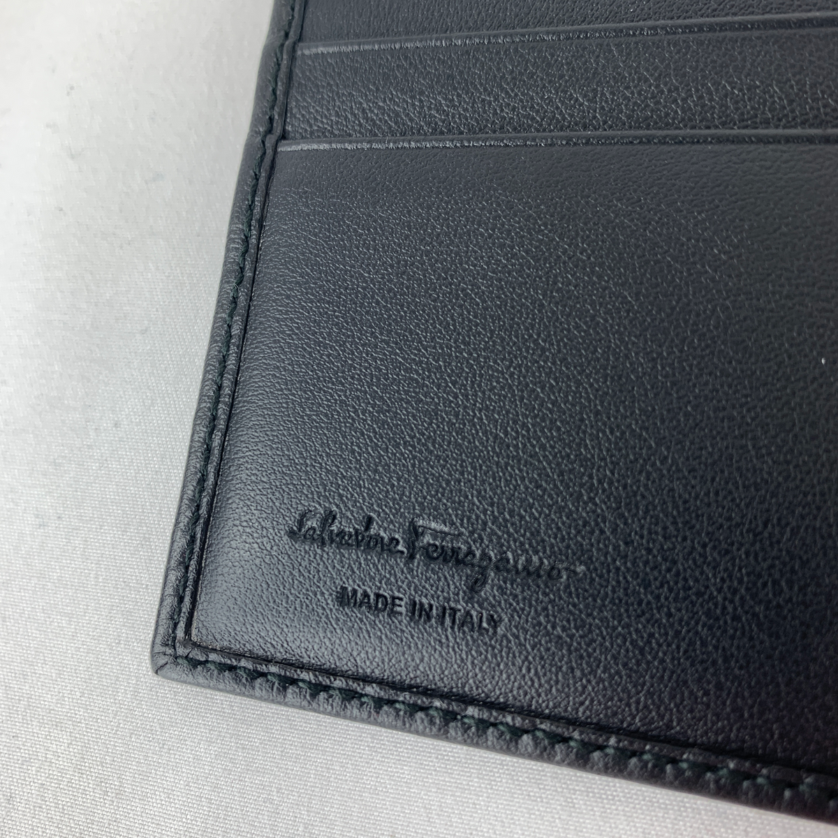 Salvatore ferragamo clearance mens bifold wallet