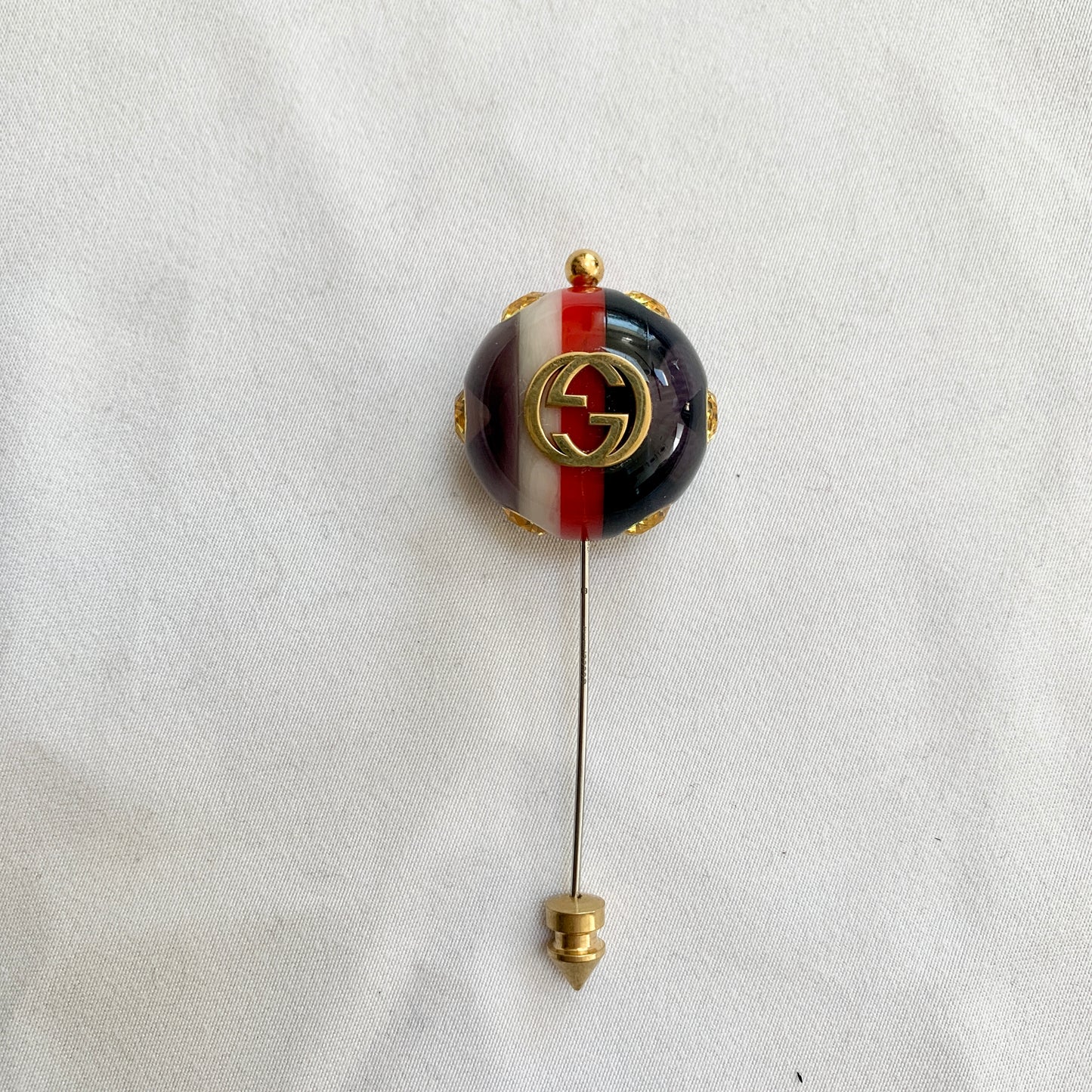 Gucci GG Sylvie Crystal Brooch in Blue
