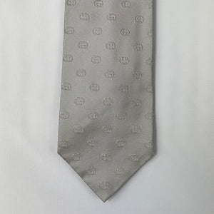 Gucci GG Print Jaylen Silk Tie in Zinc