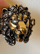 Load image into Gallery viewer, Gucci Lion Head Crystal Bracelet in Gold Metal