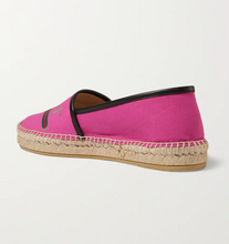 Load image into Gallery viewer, Gucci Printed Canvas Espadrille Flats in Fuchsia