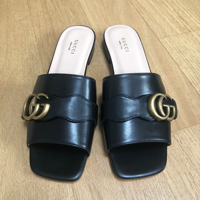 Gucci GG Marmont Leather Slide Sandals in Black