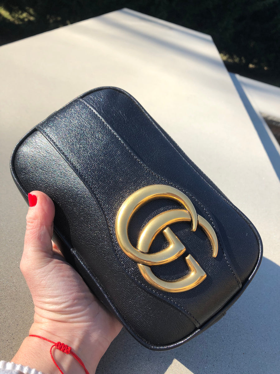 Gucci GG Dahlia Clutch in Black –