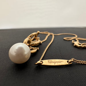 Salvatore Ferragamo Gancini Necklace With Pearl In Gold