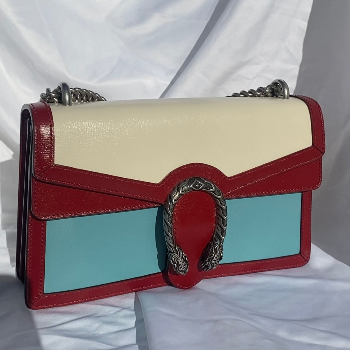 Gucci Small Dionysus Shoulder Bag in Ivory and Blue with Red Trim –