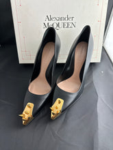 Load image into Gallery viewer, Alexander McQueen Punk Stud Embellished Black Leather Pumps