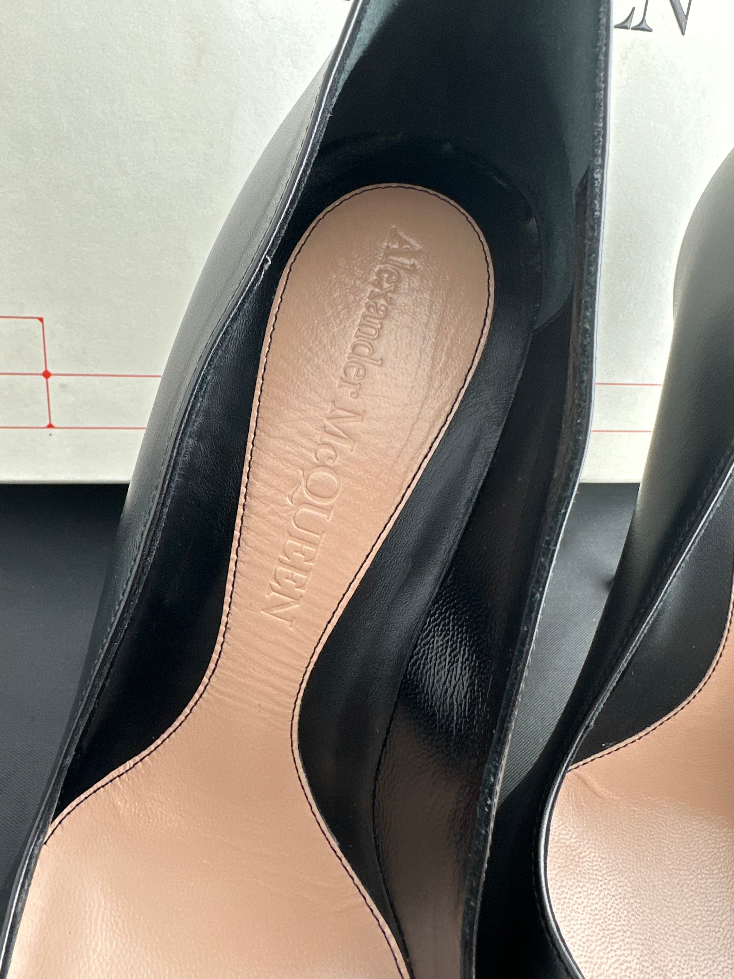 Alexander McQueen Punk Stud Embellished Black Leather Pumps
