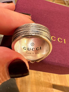 Gucci Interlocking G Engraved Ring