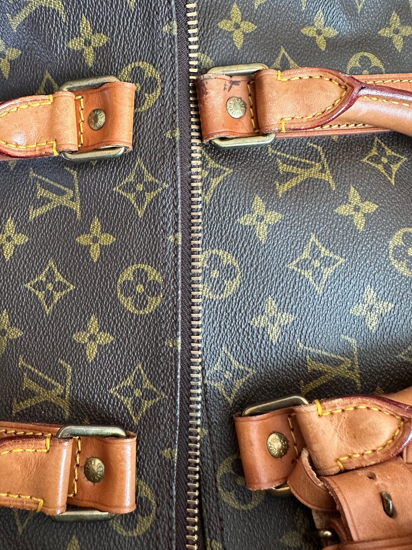 PREOWNED Authentic Louis Vuitton Keepall Bandoulière 50 (with Strap and Dustbag)
