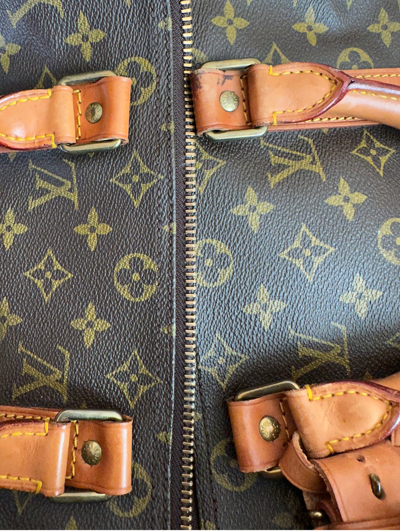 PREOWNED Authentic Louis Vuitton Keepall Bandoulière 50 (with Strap and Dustbag)