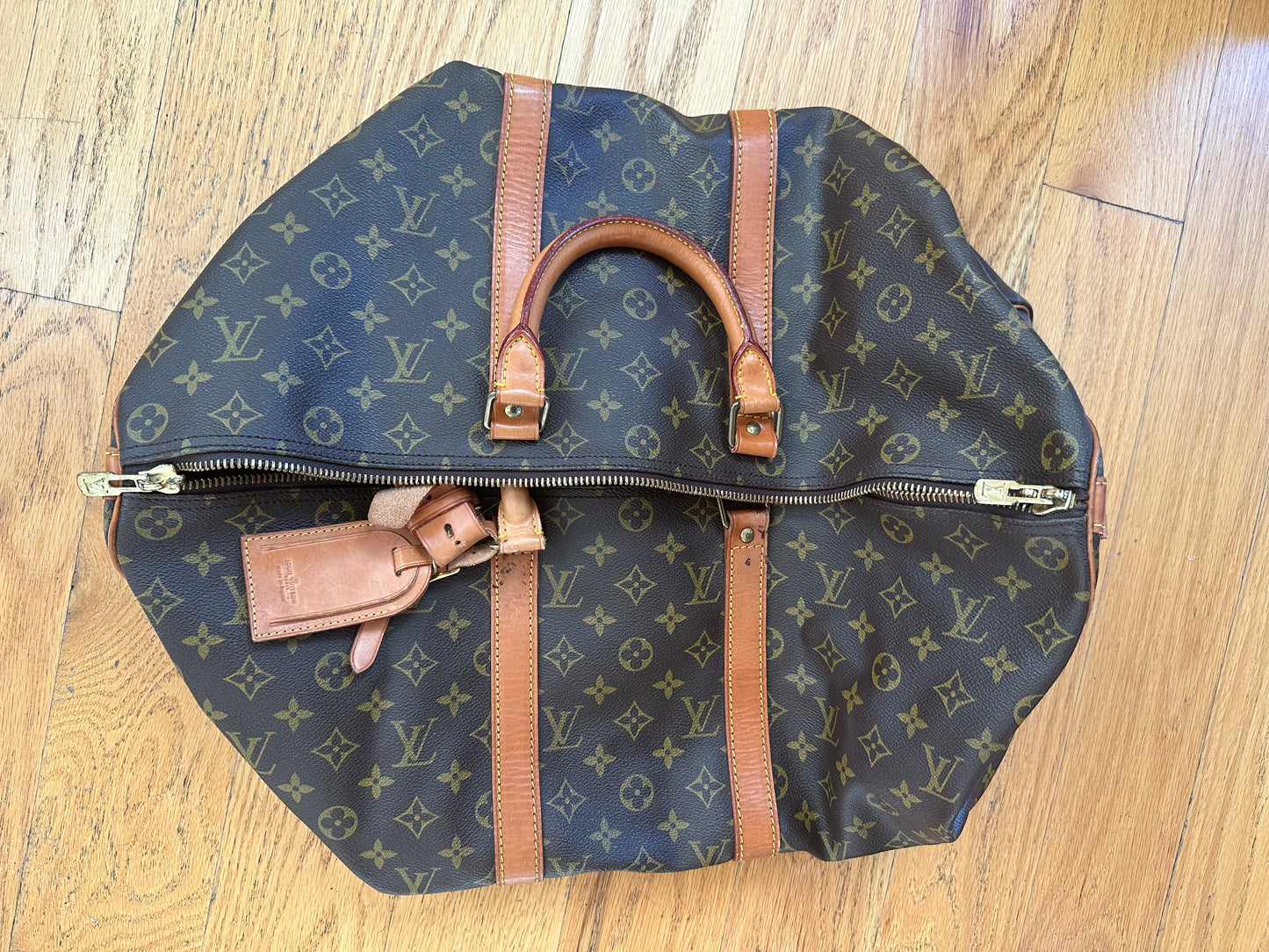 PREOWNED Authentic Louis Vuitton Keepall Bandoulière 50 (with Strap and Dustbag)