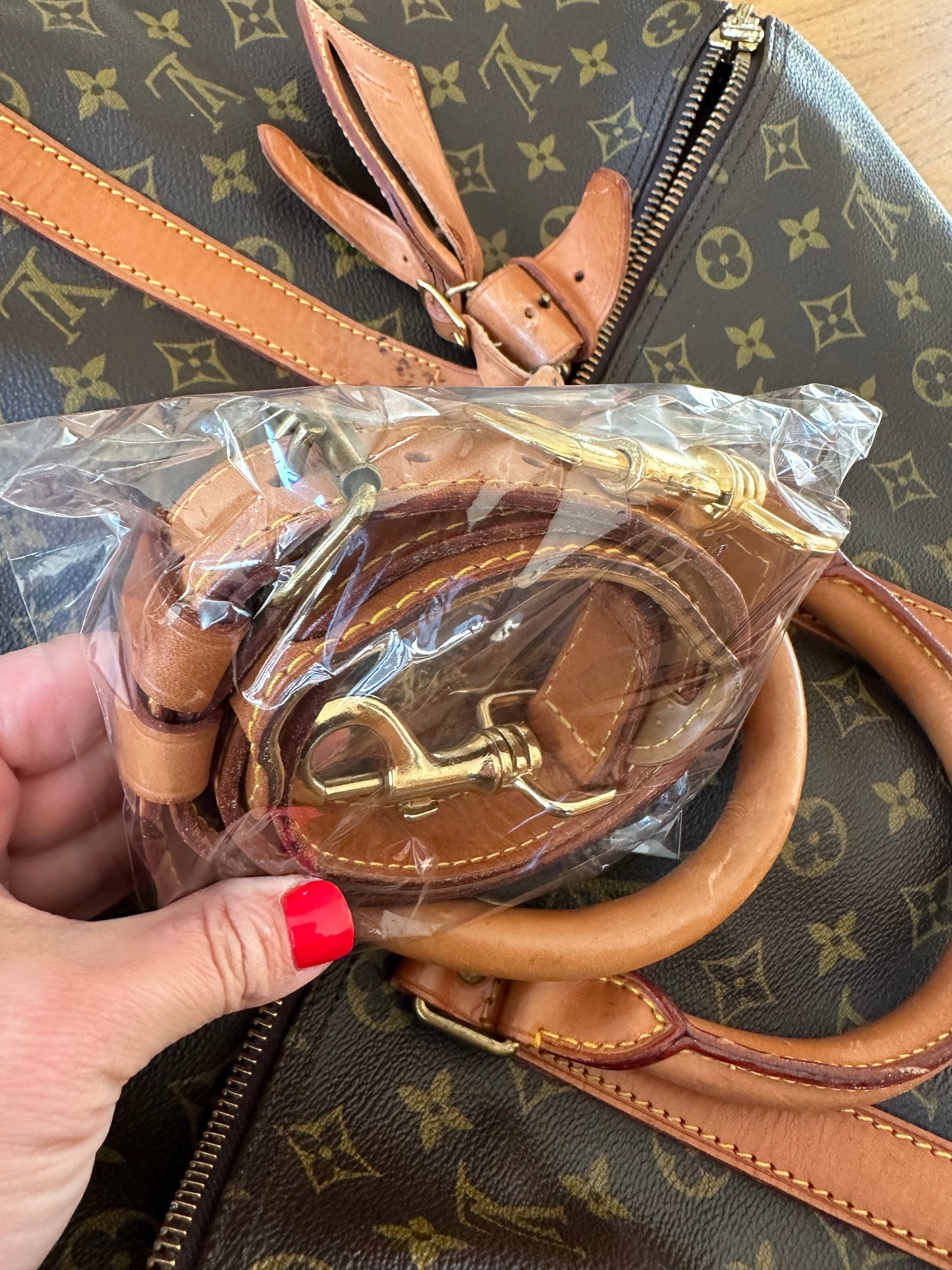 PREOWNED Authentic Louis Vuitton Keepall Bandoulière 50 (with Strap and Dustbag)
