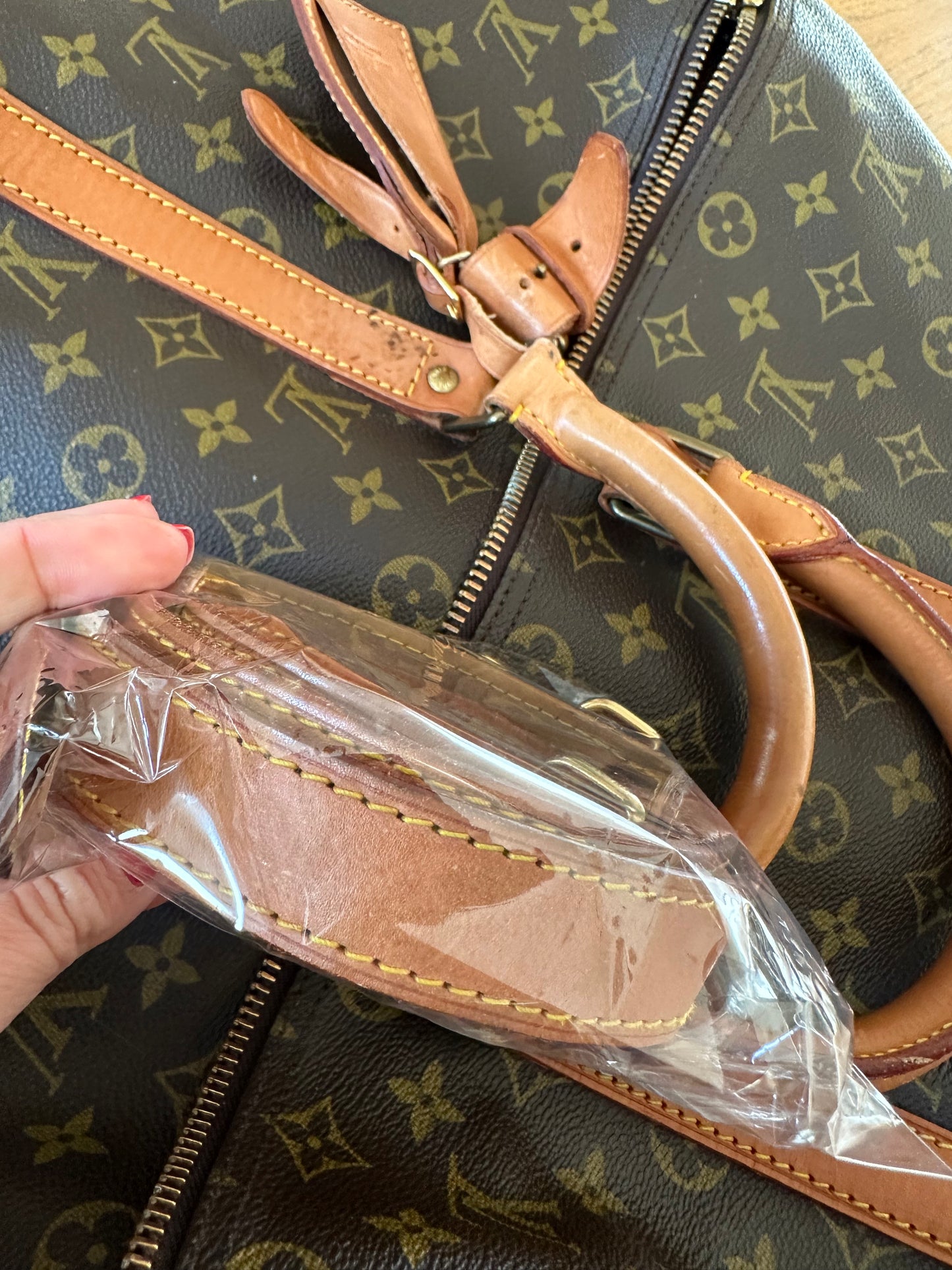 PREOWNED Authentic Louis Vuitton Keepall Bandoulière 50 (with Strap and Dustbag)
