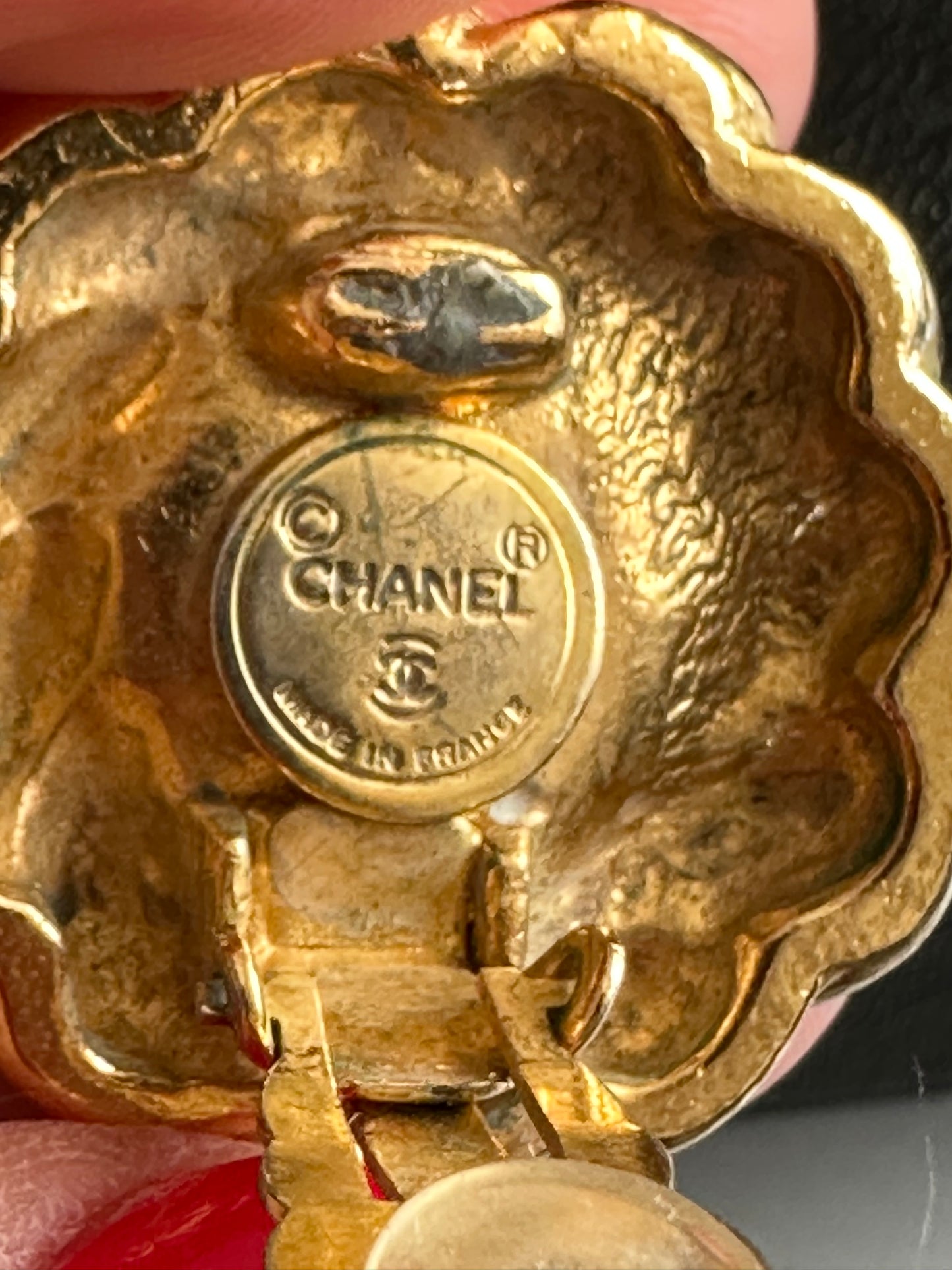 PREOWNED Chanel Vintage Gold-Plated Faux Pearl Clip On Earrings (with Box)