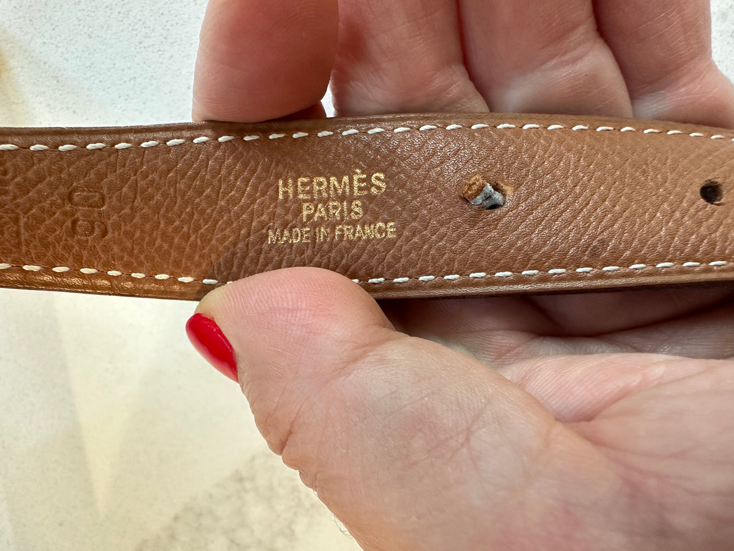 PREOWNED A Condition 1" Black Hermes Belt Size 90