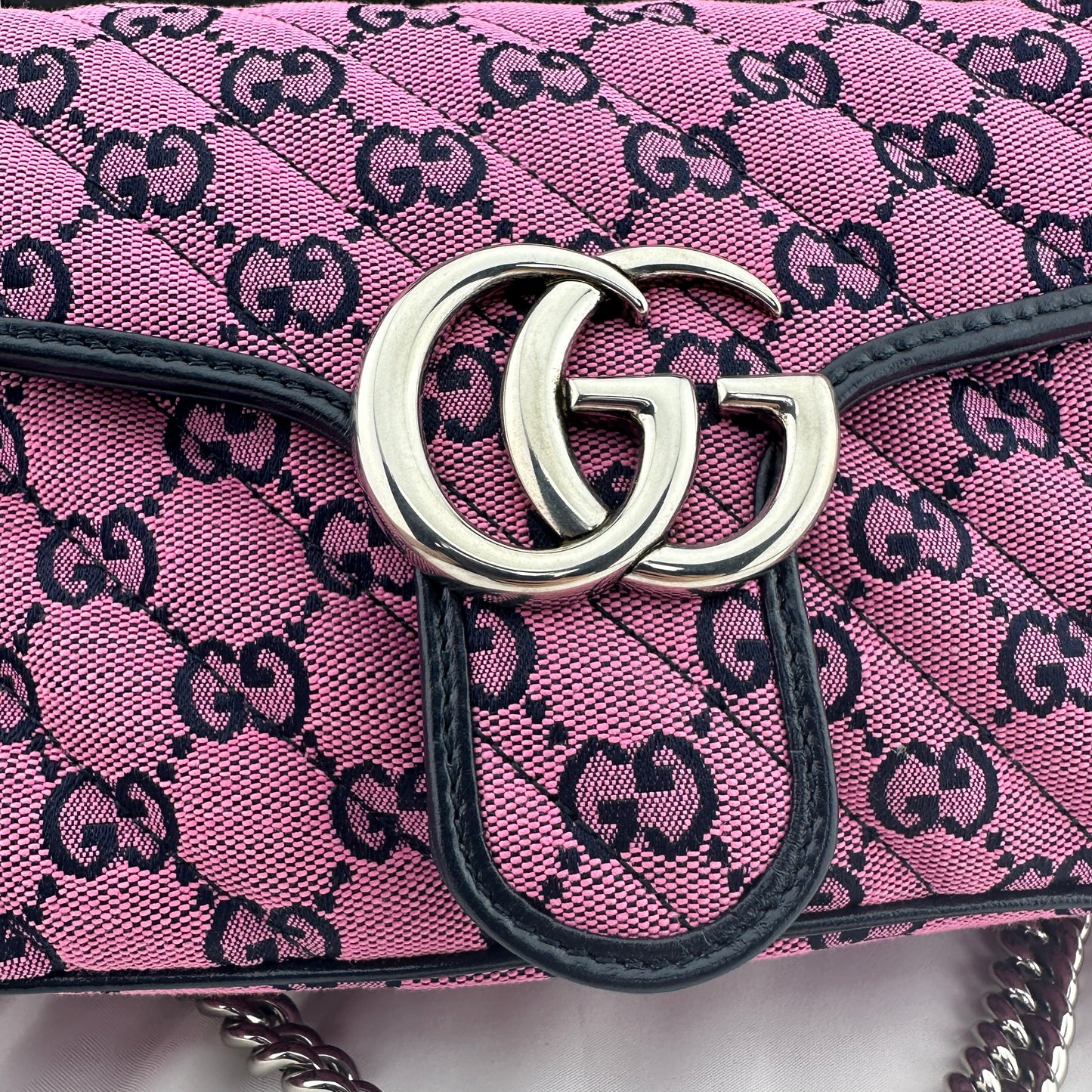 Gucci GG Marmont Shoulder Bag in Pink with Real Authentication Certificate