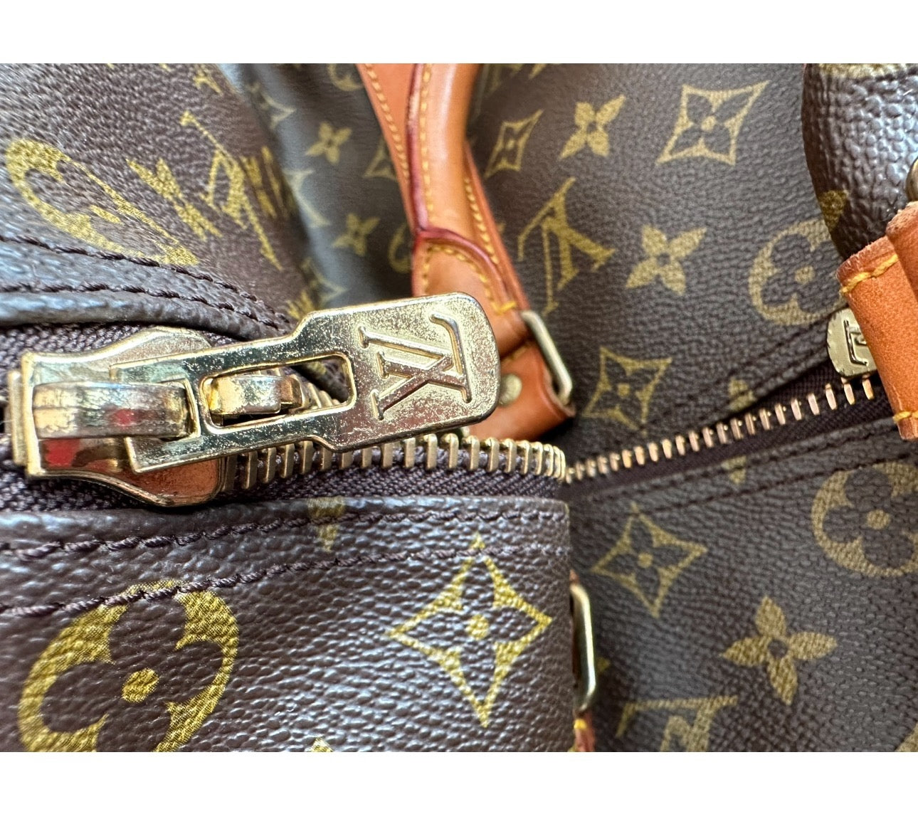 PREOWNED Authentic Louis Vuitton Keepall Bandoulière 50 (with Strap and Dustbag)