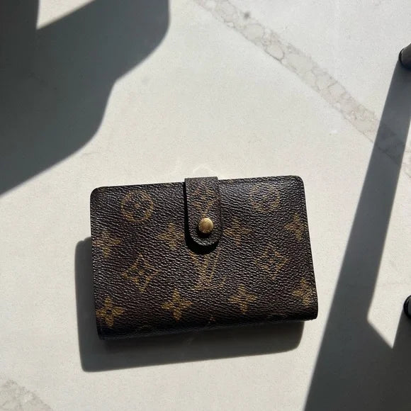 PREOWNED Louis Vuitton Brown Monogram Kiss Lock Wallet