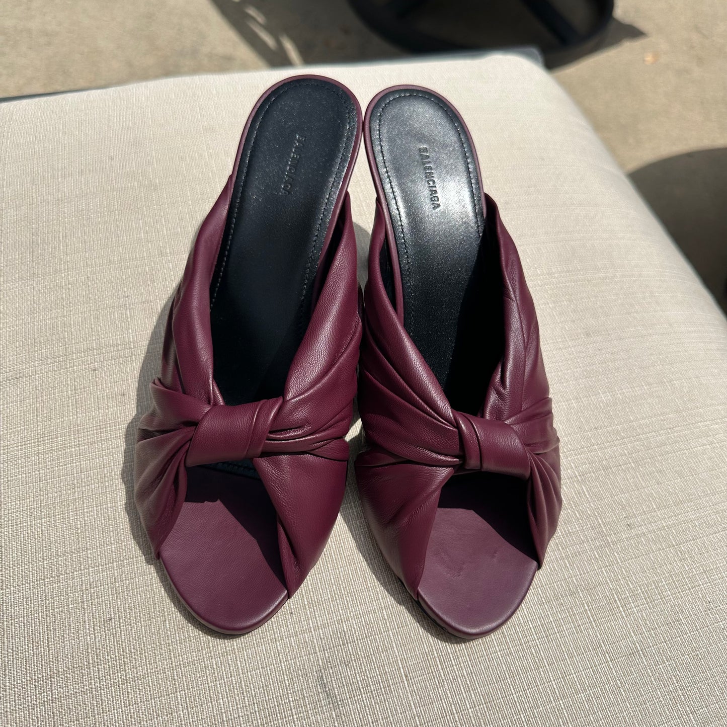 Balenciaga Smooth Nappa Drapy Sandal Pumps in Burgundy