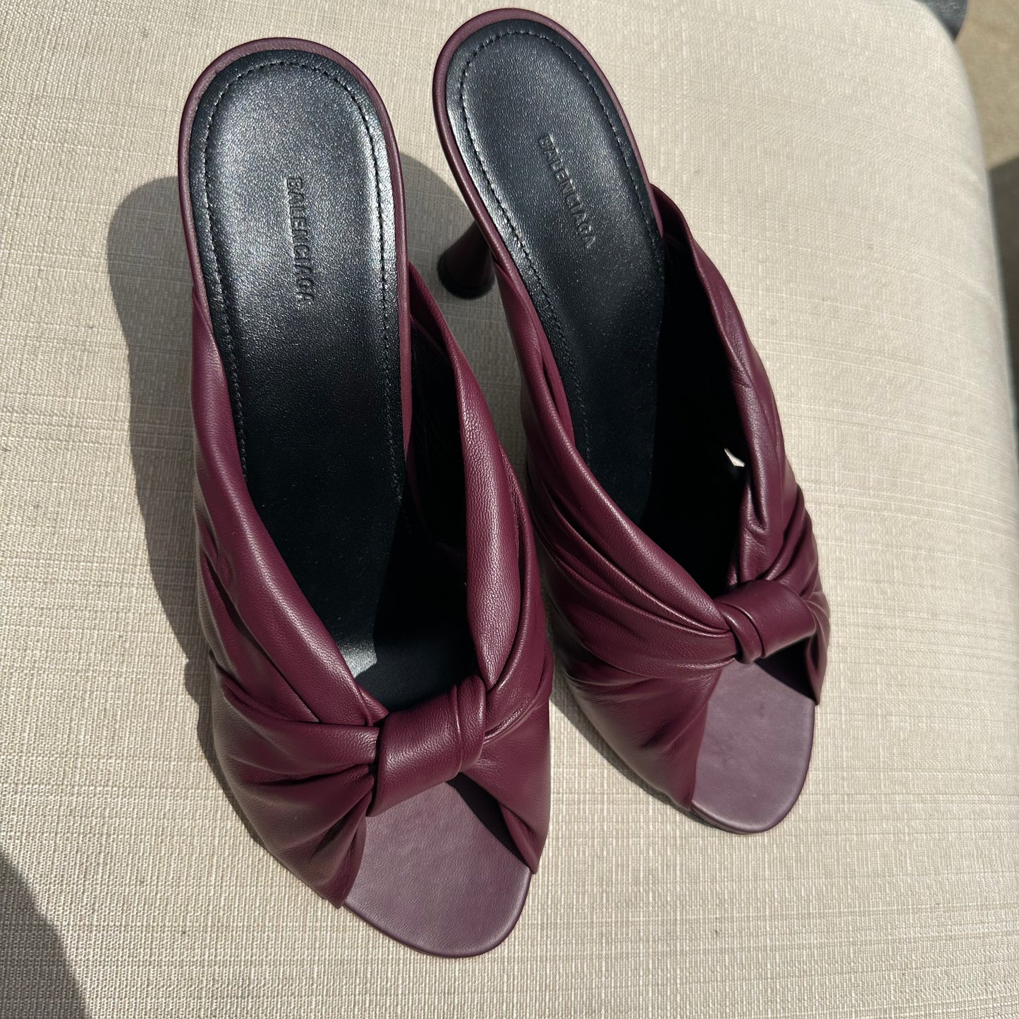 Balenciaga Smooth Nappa Drapy Sandal Pumps in Burgundy