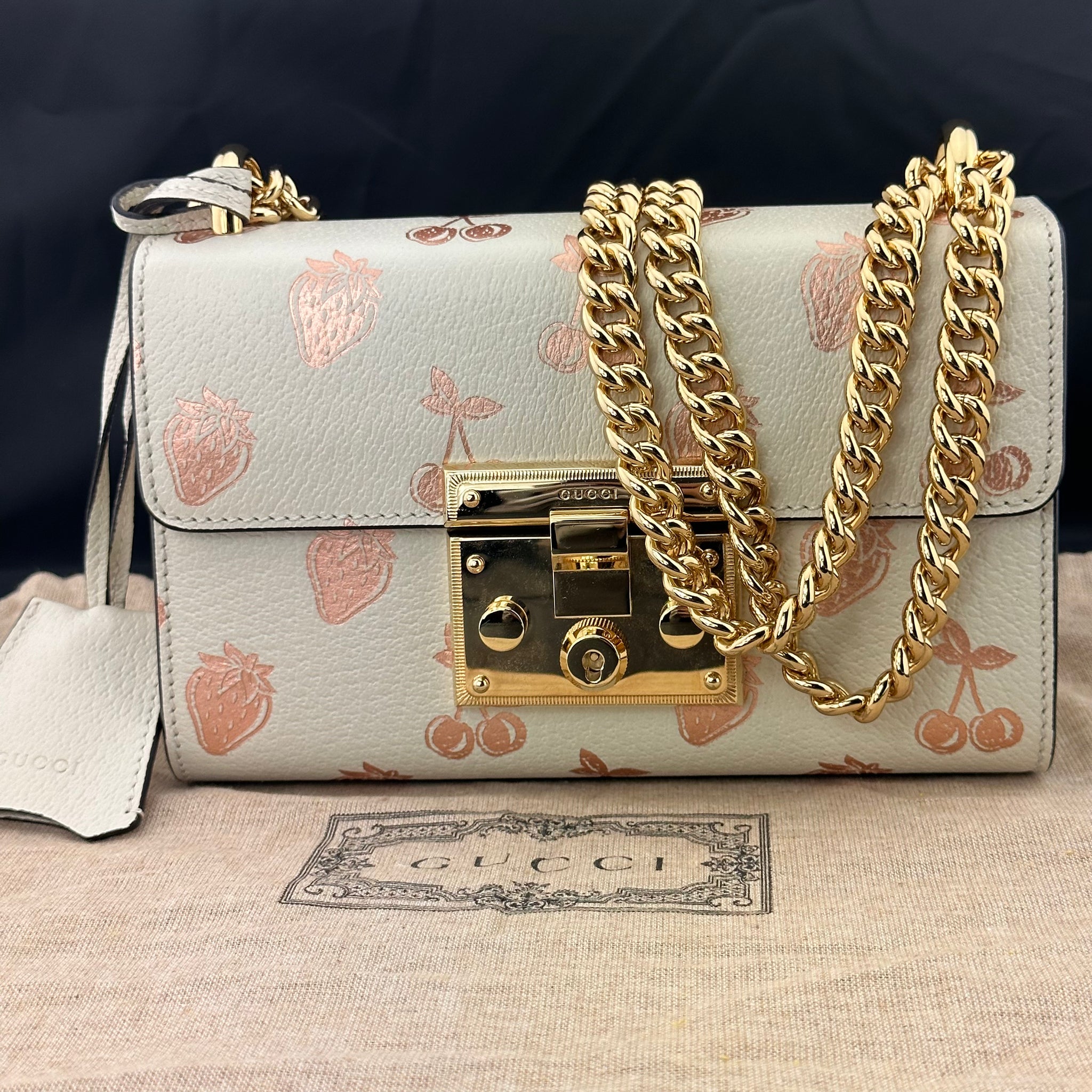 Gucci padlock bee bag on sale