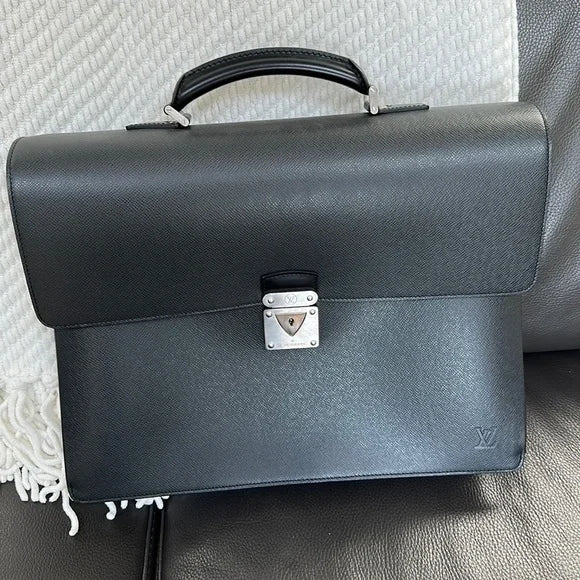 PREOWNED Authentic Louis Vuitton Briefcase –
