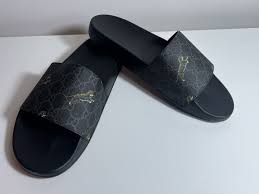 Gucci GG Supreme Canvas Tigers Black Slides – Gavriel.us display picture 1