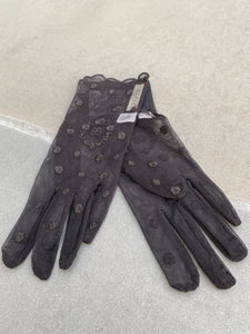 Gucci GG Laurel Embroidered Tulle Gloves in Black