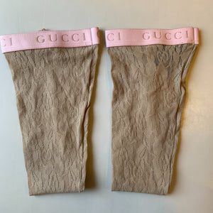Gucci GG Floral Lace Socks in Tan