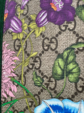 Load image into Gallery viewer, Gucci Ophidia GG Flora Crossbody Bag