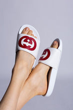 Load image into Gallery viewer, Gucci Women&#39;s White Slides with Red Interlocking GG