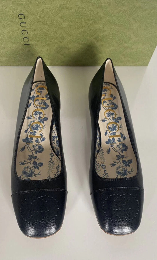 Gucci Leather Ballet Flats in Black with Interlocking GG