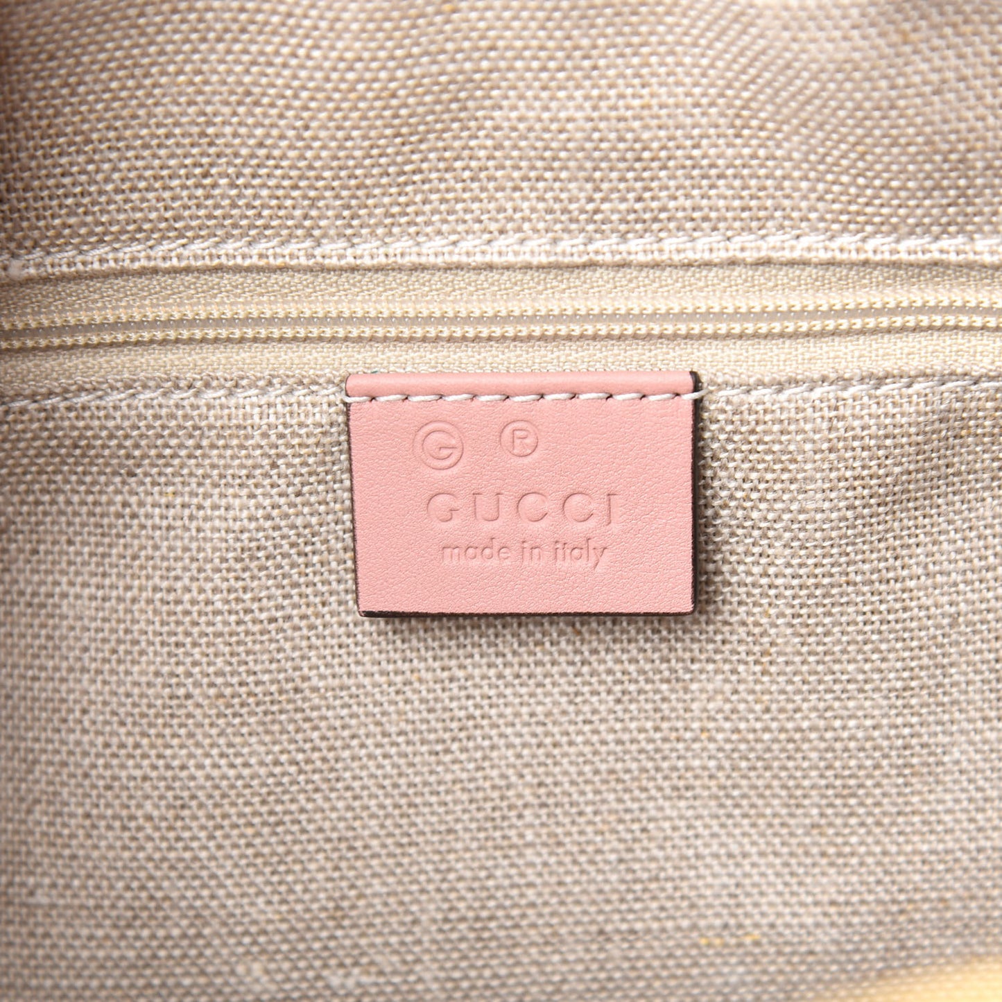 Gucci Microguccissima Crossbody Handbag in Soft Pink
