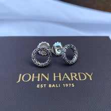 Load image into Gallery viewer, John Hardy Carved Chain Stud Earring