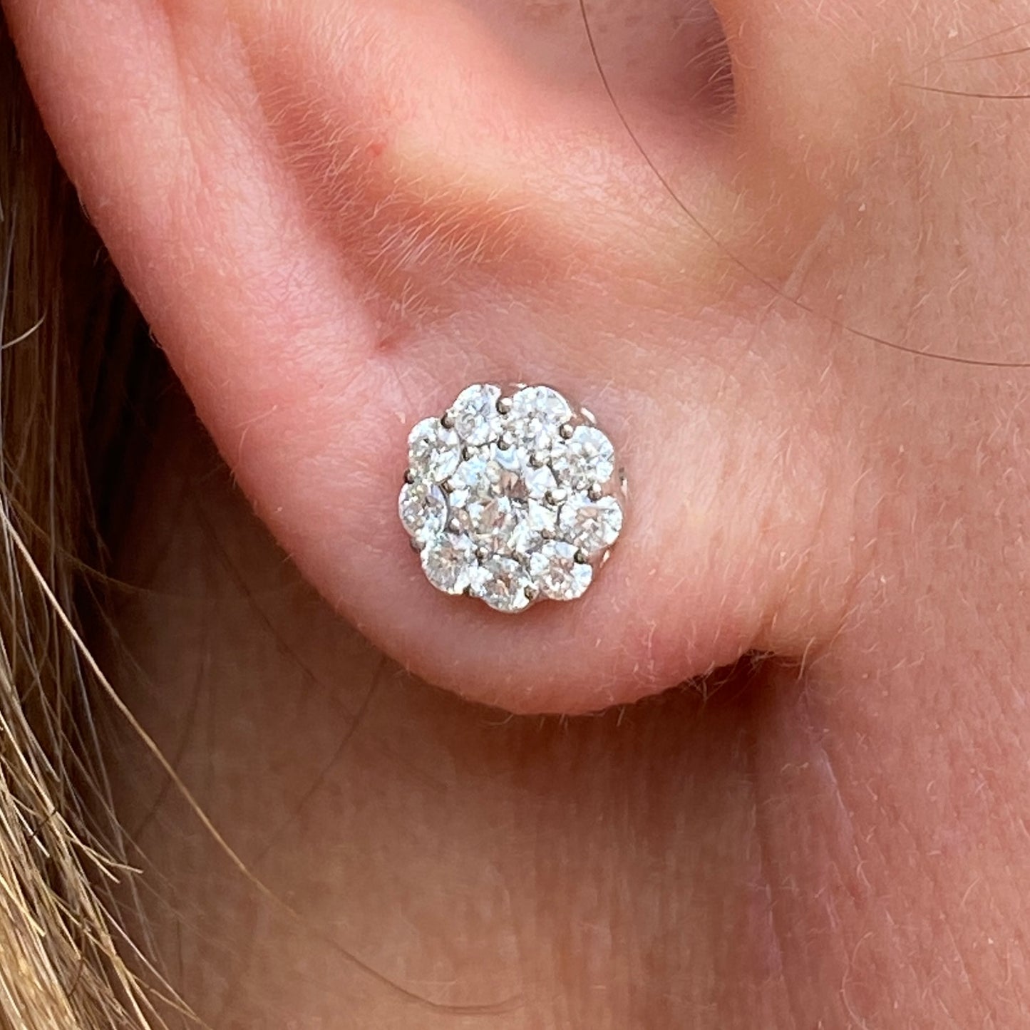 1.00 CTW H-1 Color I1-I2 Clarity Round Brilliant Cut Diamond Cluster Posts