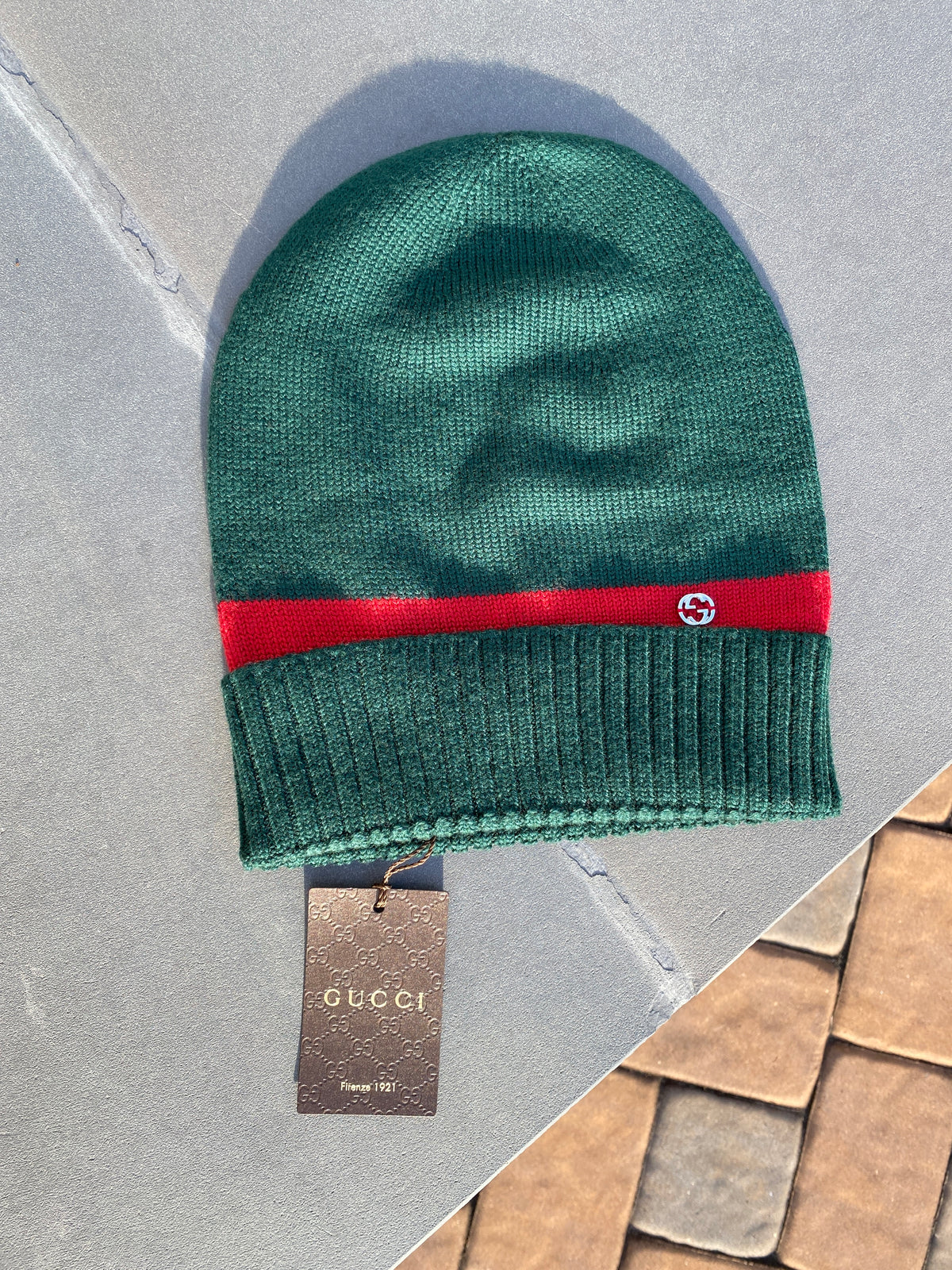 Gucci GG Green Wool Beanie with Red Stripe – Gavriel.us display picture 1