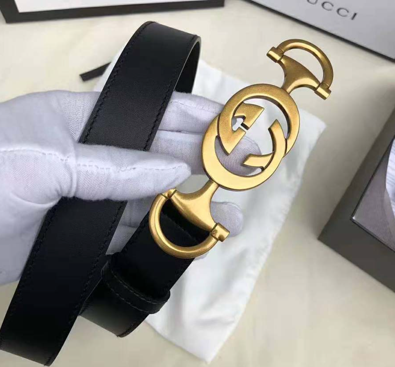 Gucci leather belt with interlocking g horsebit shop