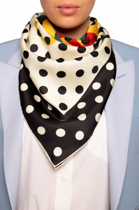 GUCCI Scarf with Logo