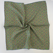 Load image into Gallery viewer, Gucci Bees and Pearls Geometric Pocket Square in Kelly Green
