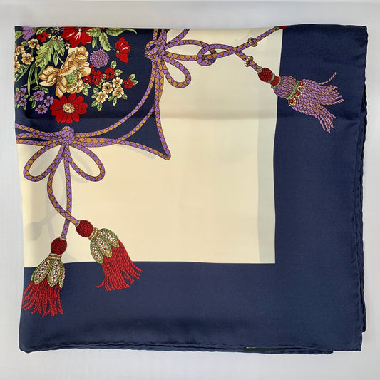 Gucci Floral and Tassel-print Silk Shawl in Ivory