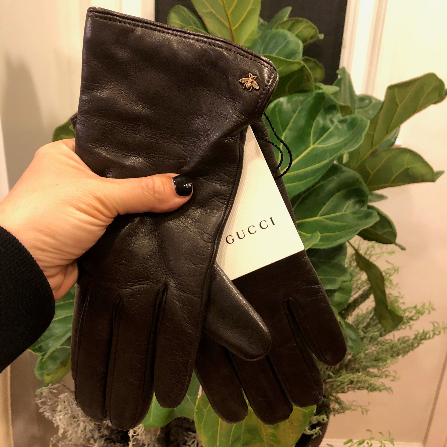 Gucci Bee Embellished Leather Gloves In Brown