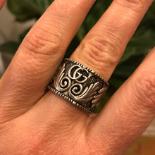 Load image into Gallery viewer, Gucci Double G Sterling Silver Leaf Motif Ring