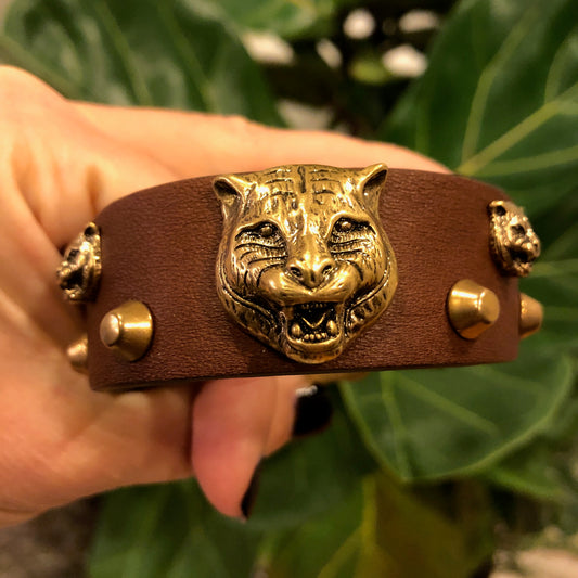 Gucci Feline Head Leather Bracelet in Brown