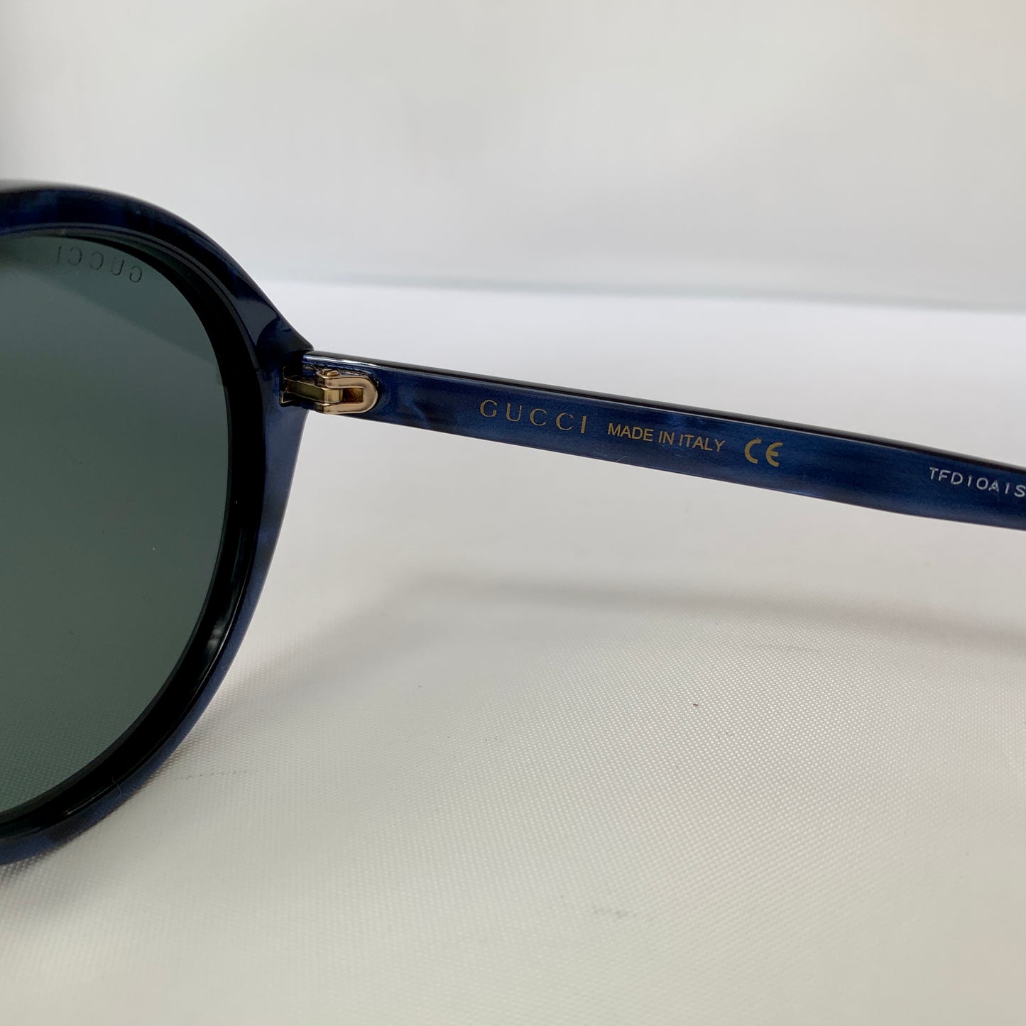 Gucci Round Frame Acetate Sunglasses in Blue
